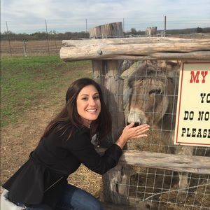 Meet your Posher, Andrea